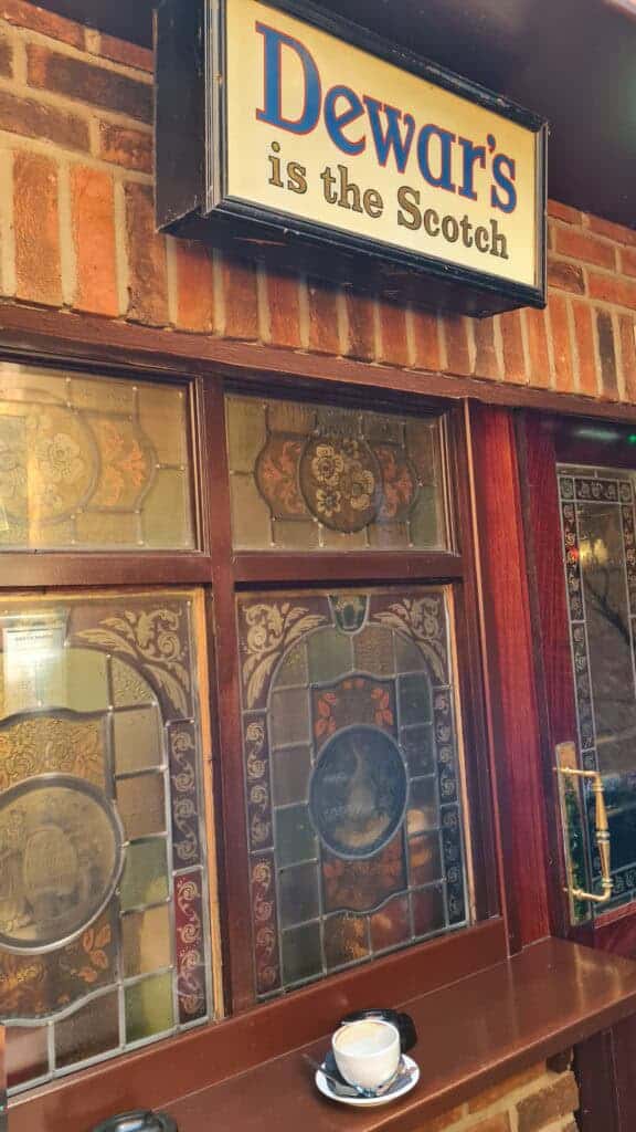 Decoracion interior local