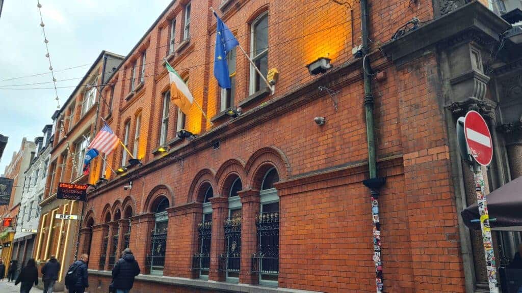 Staggs-head-exterior