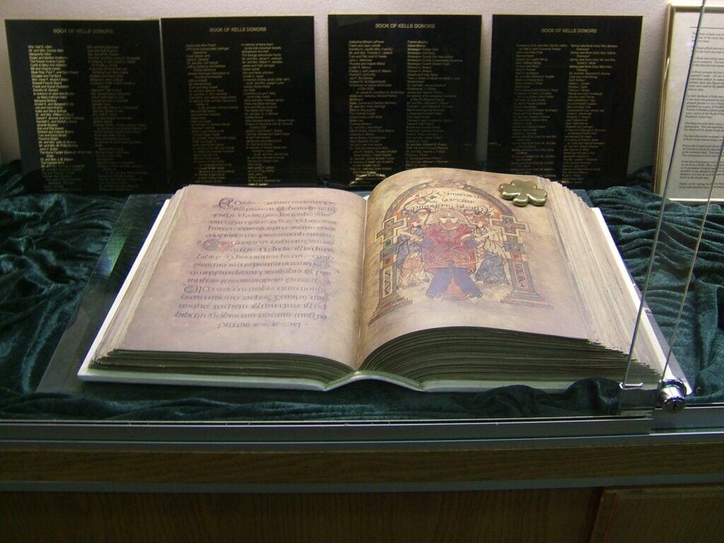 Libro-de Kells-Trinity-College-dublin.Libro abierto