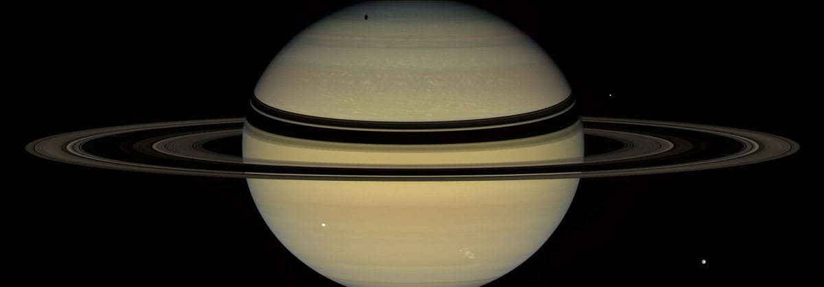 Image of saturn and its rings