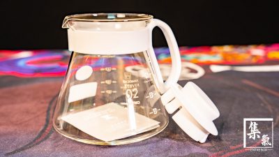 Hario V60 02 White Ceramic Dripper Set