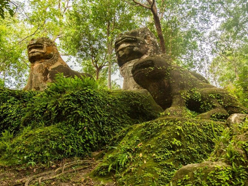 Lion statues in the jungle at Mahendraparvata
