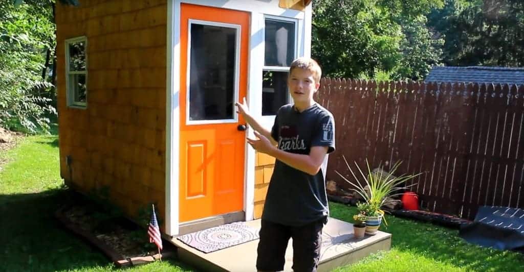 deze 14 jarige bouwde zijn eigen tiny house lekkerlevenmetminder nl