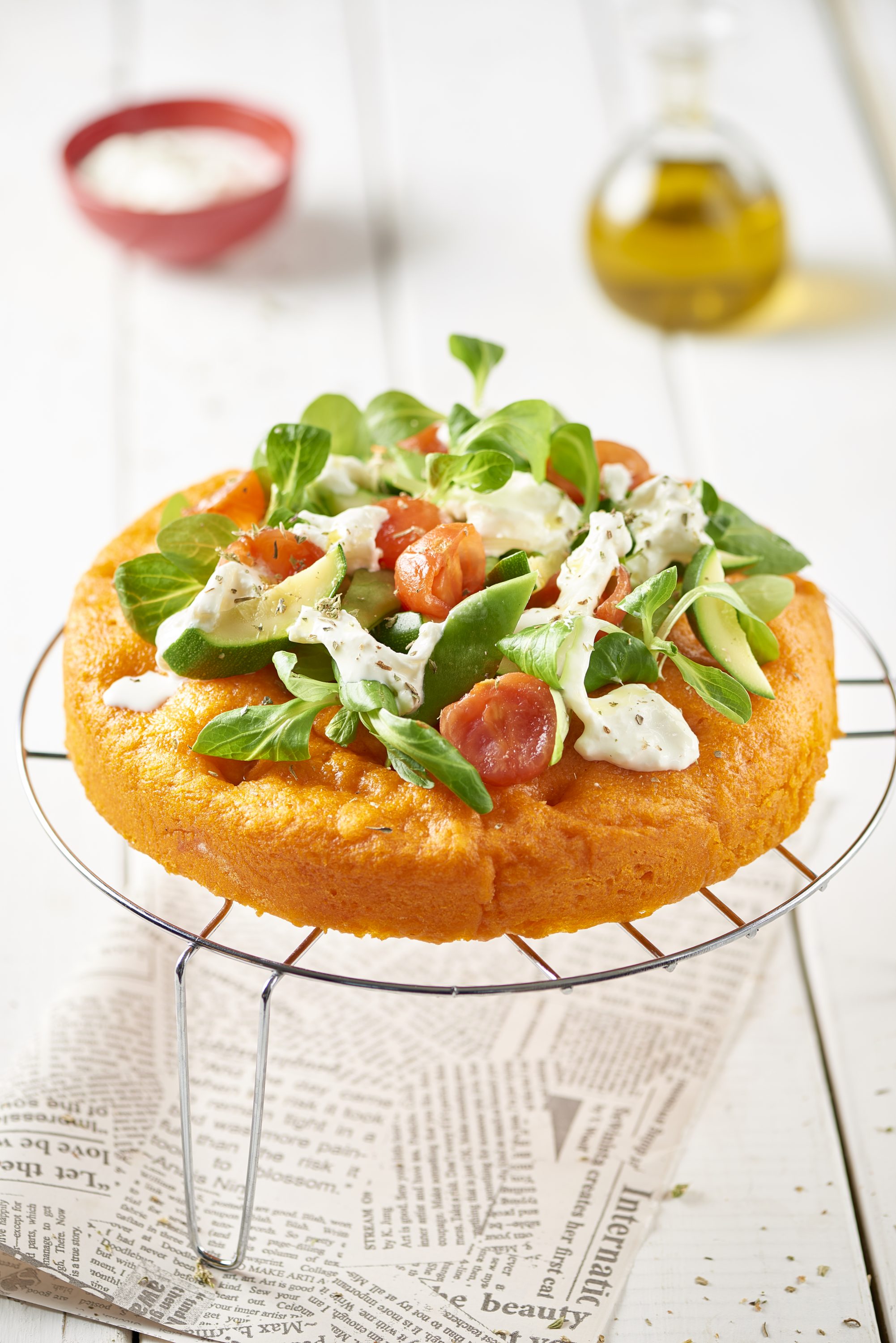 Focaccia med mozzarella och tomatpuré