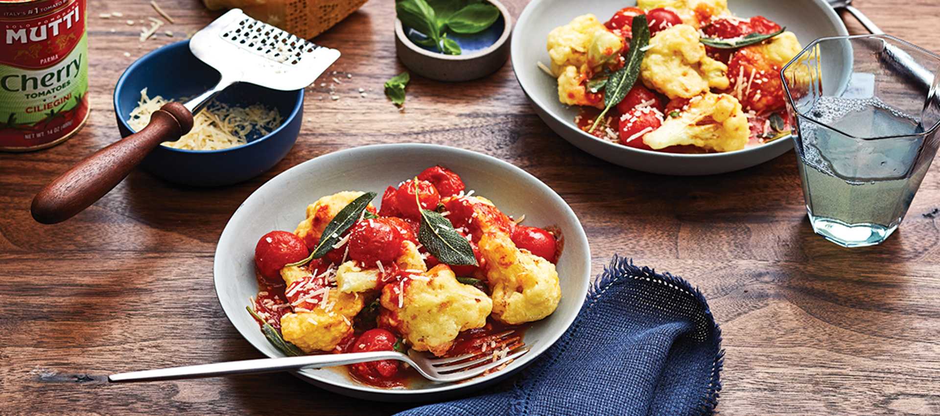 Crispy cauliflower with cherry tomatoes