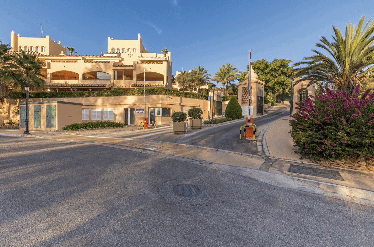Penthouse Apartment For Sale In Elviria (Santa Maria Village)