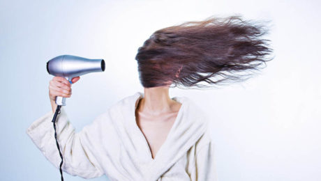 alimenti che fanno bene ai capelli
