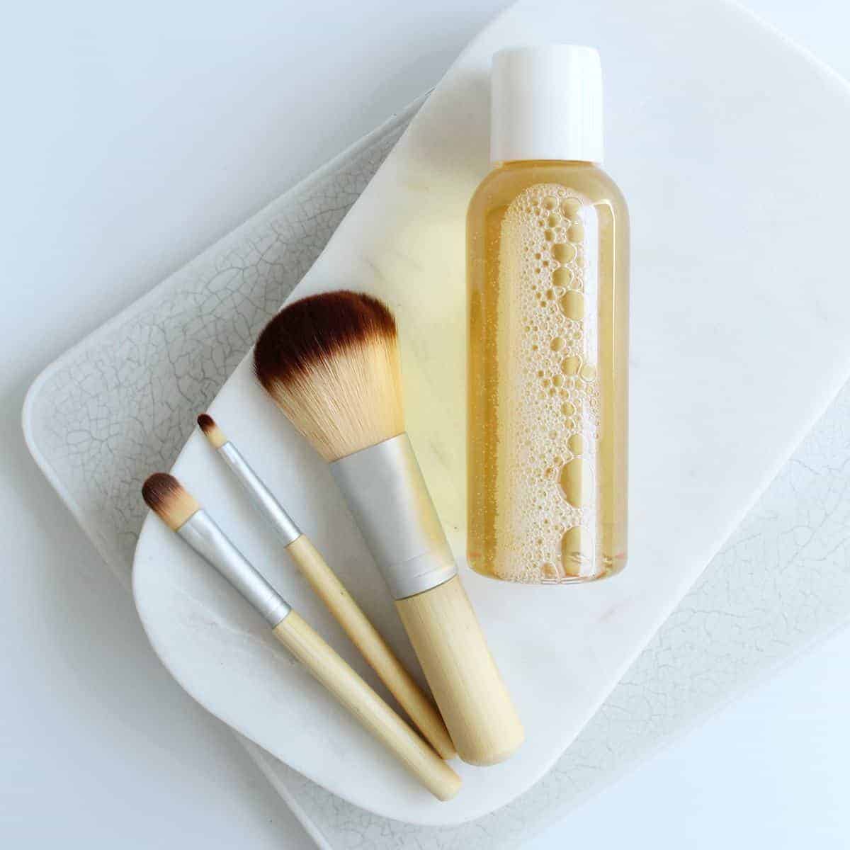 Curated visual reference: No Fuss DIY Natural Makeup Brush Cleaner Recipe Photo Inspiration