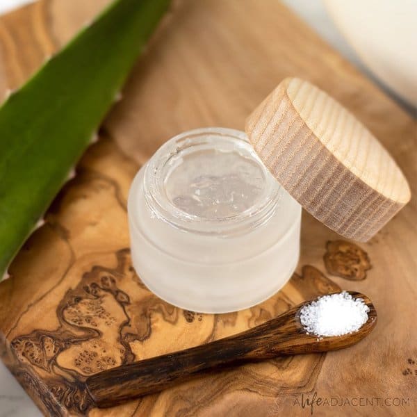 Get glowing skin with this easy DIY aloe vera face mask. Not only does it deeply moisturize, but it also helps soothe sunburn, irritation, and redness. Thanks to the combination of aloe gel, 