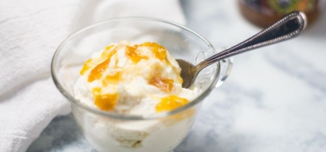 ricotta with apricot jam