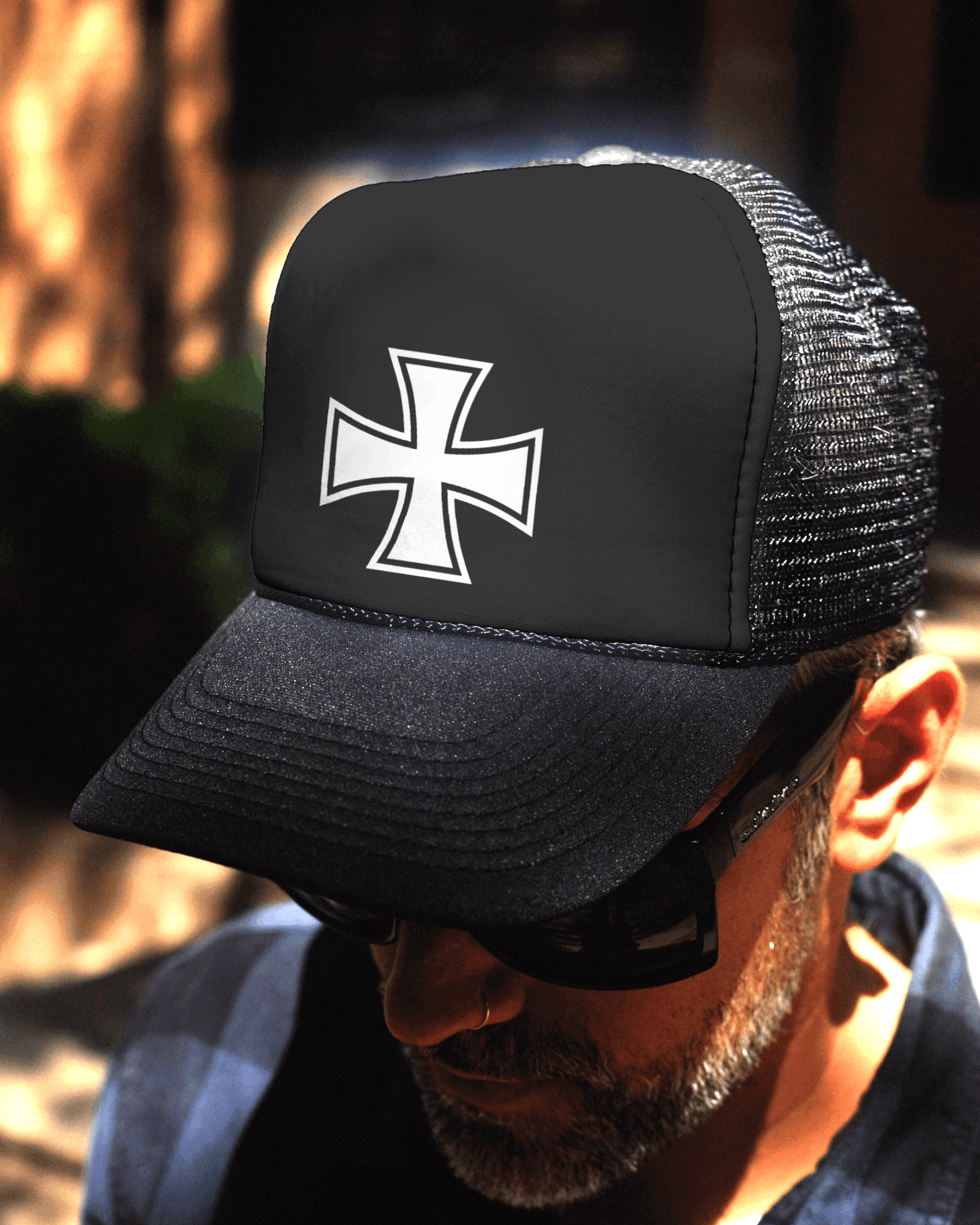 Boné Motard Cruz + Óculos de sol