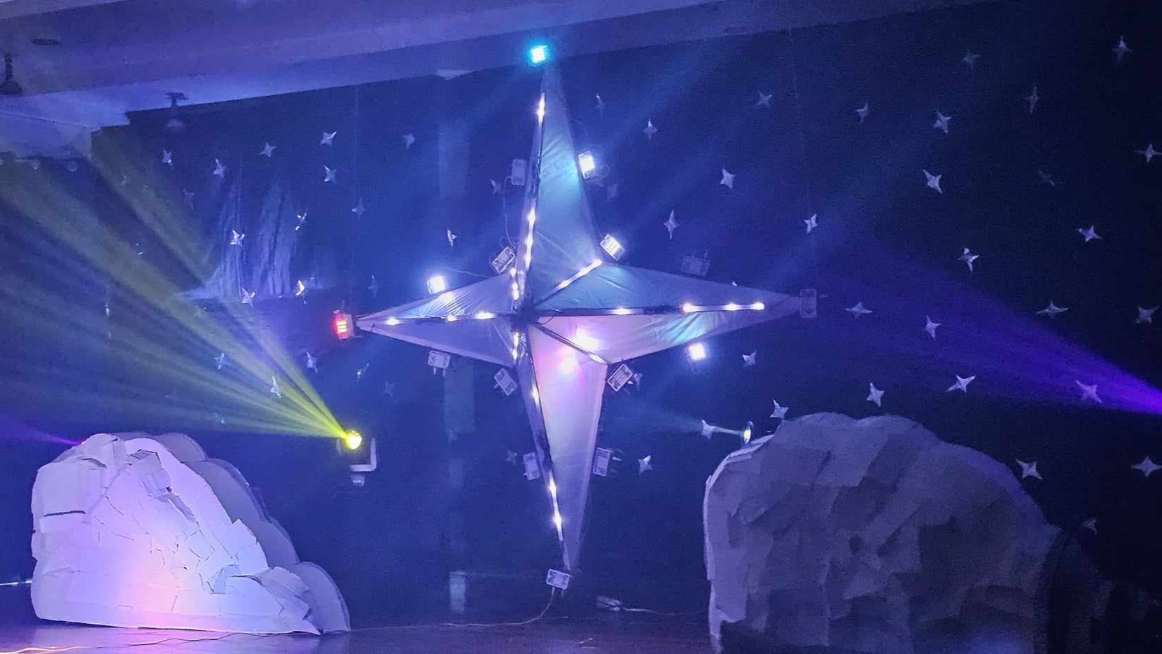 STEM Symphony of Light: Photons Christmas Dazzles Once Again