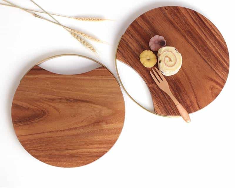 http://ineedaclean.com Wooden Round Kitchen Cutting Board New Arrivals Kitchen Tools Type: Chopping Blocks  I Need A Clean http://ineedaclean.com/the-clean-store/wooden-round-kitchen-cutting-board/