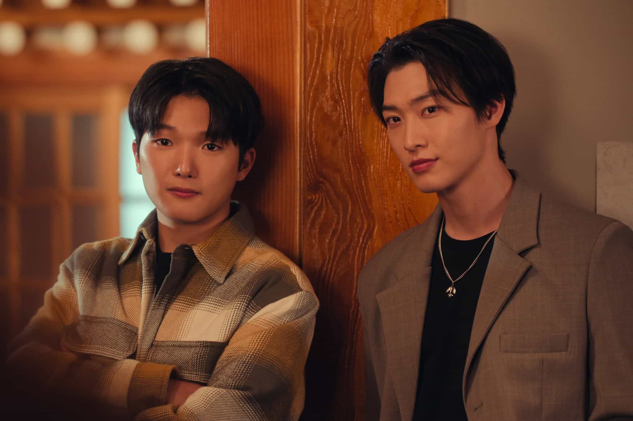 Minyeong Choi as Dae Heon Kim and Sang Heon Lee as Min Ho Moon in "XO, Kitty."