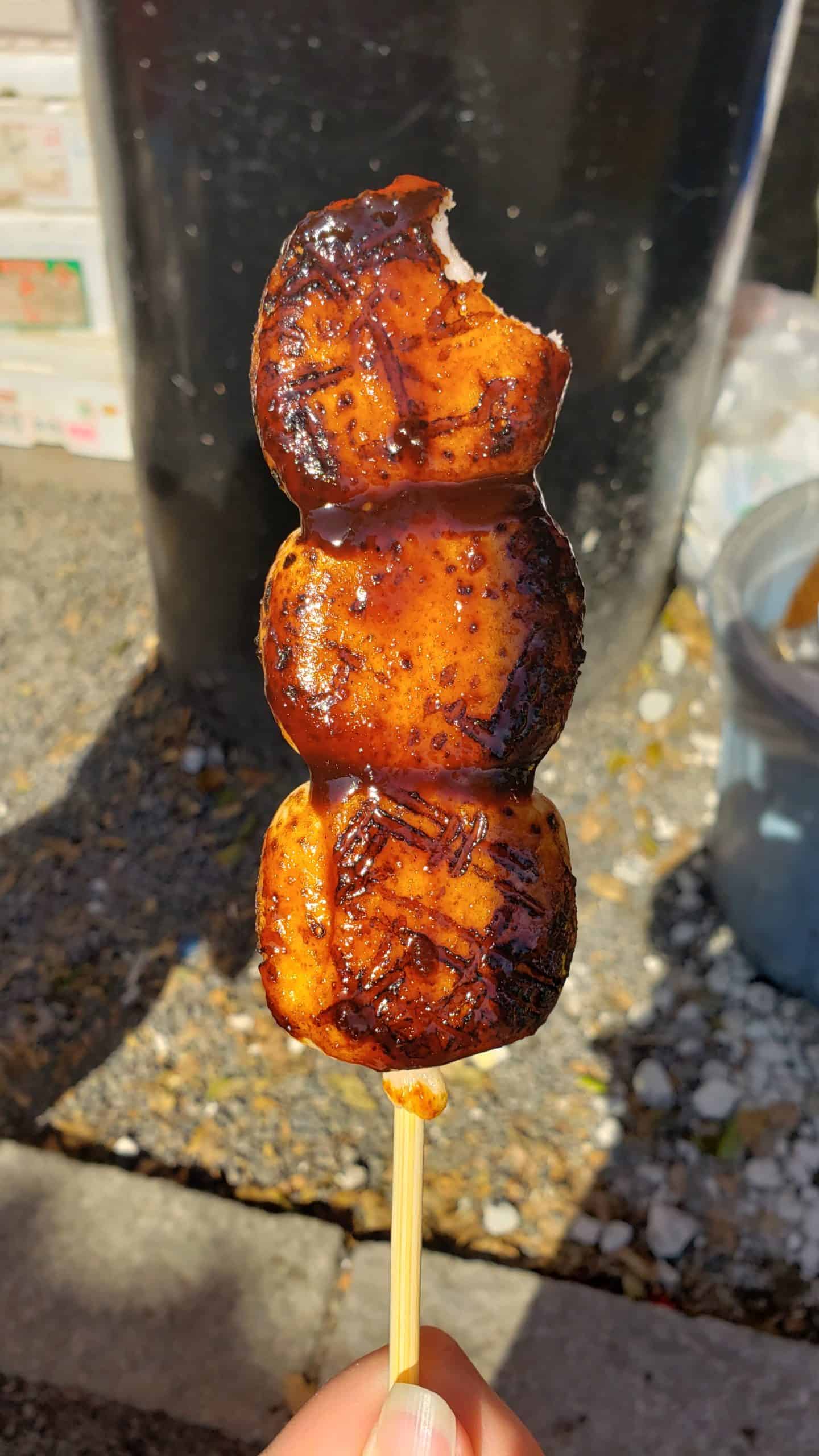 dango glazed with soy sauce