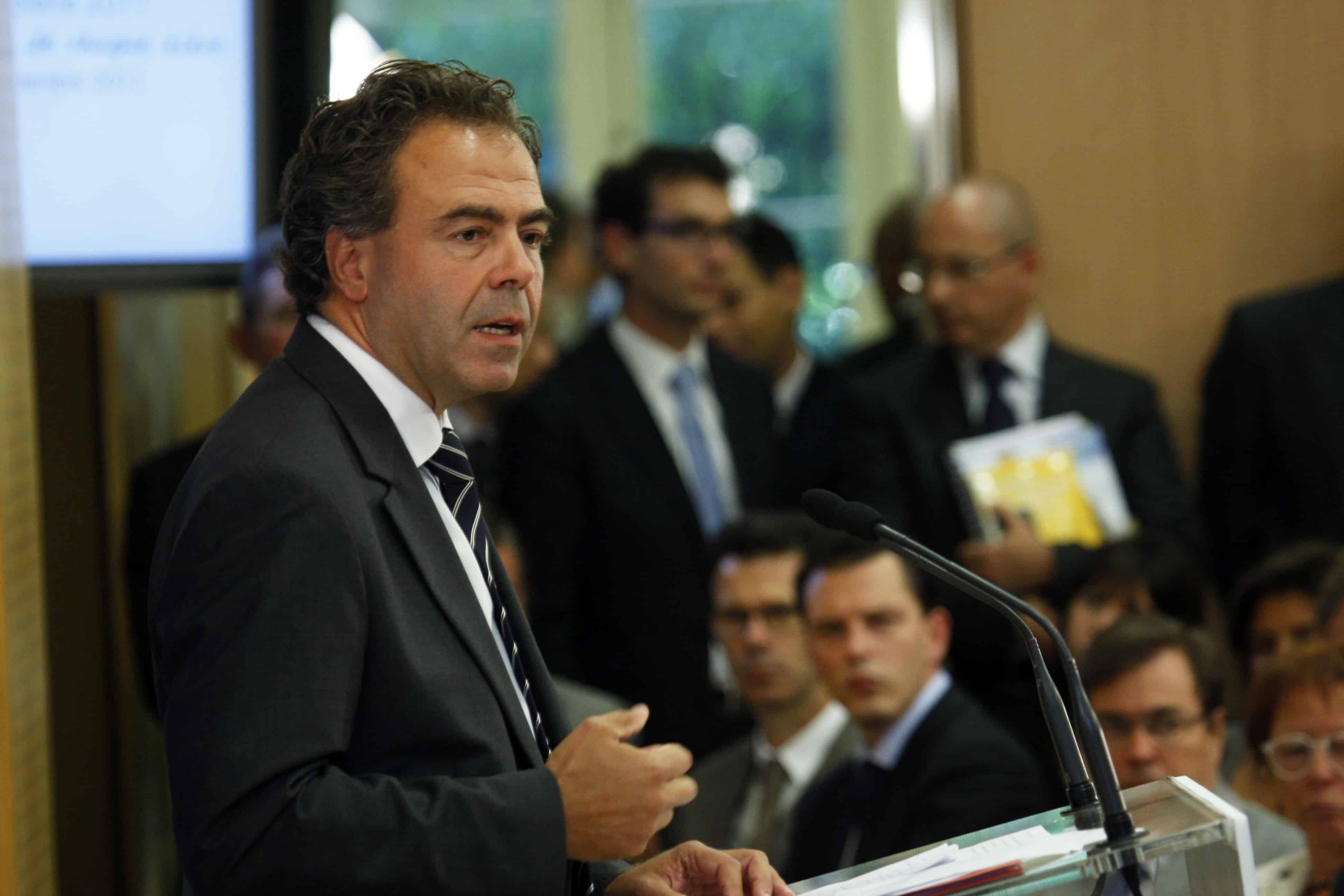 Conference de presse de Luc Chatel Ministre de Education Nationale sur la rentree scolaire.