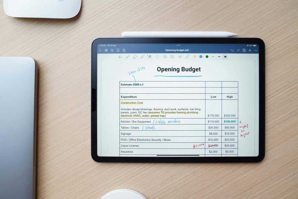 How AI Makes Budgeting and Saving Easier