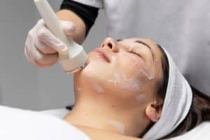 Key Differences Between HydraFacials and Traditional Facials