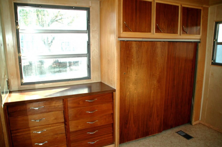 1950 Spartan Carousel bedroom closets - tin can tourists