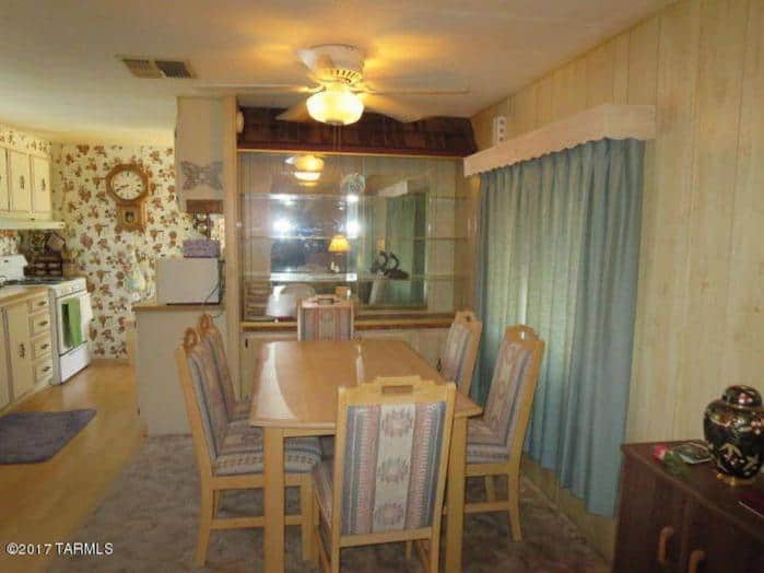 Fleetwood Broadmore Single Wide - Original Dining Room Design - Favorite Classic Mobile Home Models of Mobile Home Experts