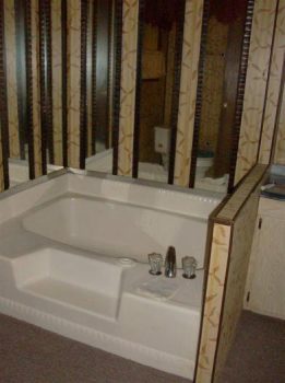 Fleetwood Festival Single Wide - Original Master Bathroom Design - Favorite Classic Mobile Home Models of Mobile Home Experts