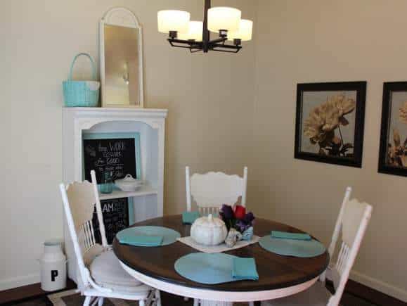 Fleetwood Manufactured Home Makeover (dining room)