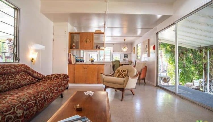 1962 Skyline single wide is a Vintage Mobile Home Beauty - Living Room