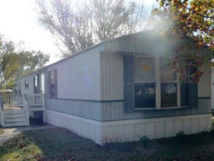 painting metal siding on a mobile home - before - my hearts song OPT