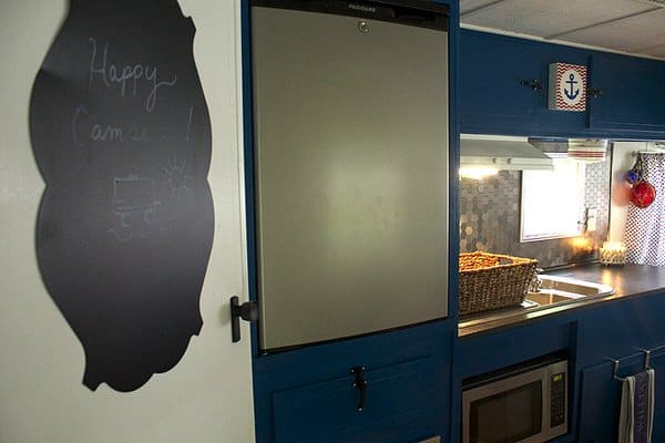 3 Cute Camper Decorating Ideas -kitchen after