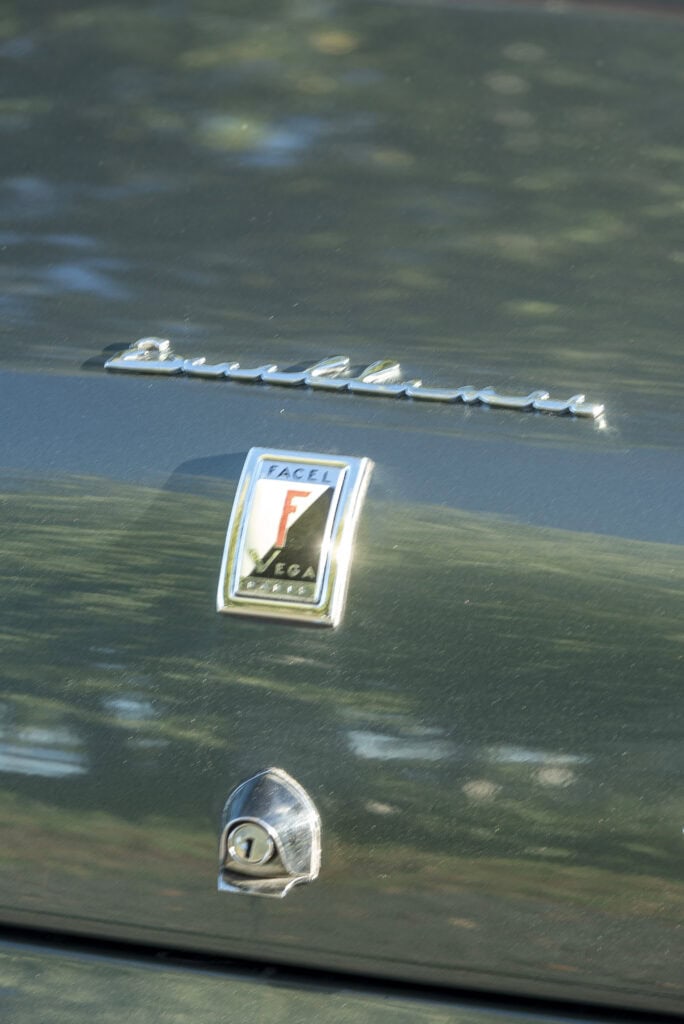 Mobilisti Facel Vega Excellence emblem