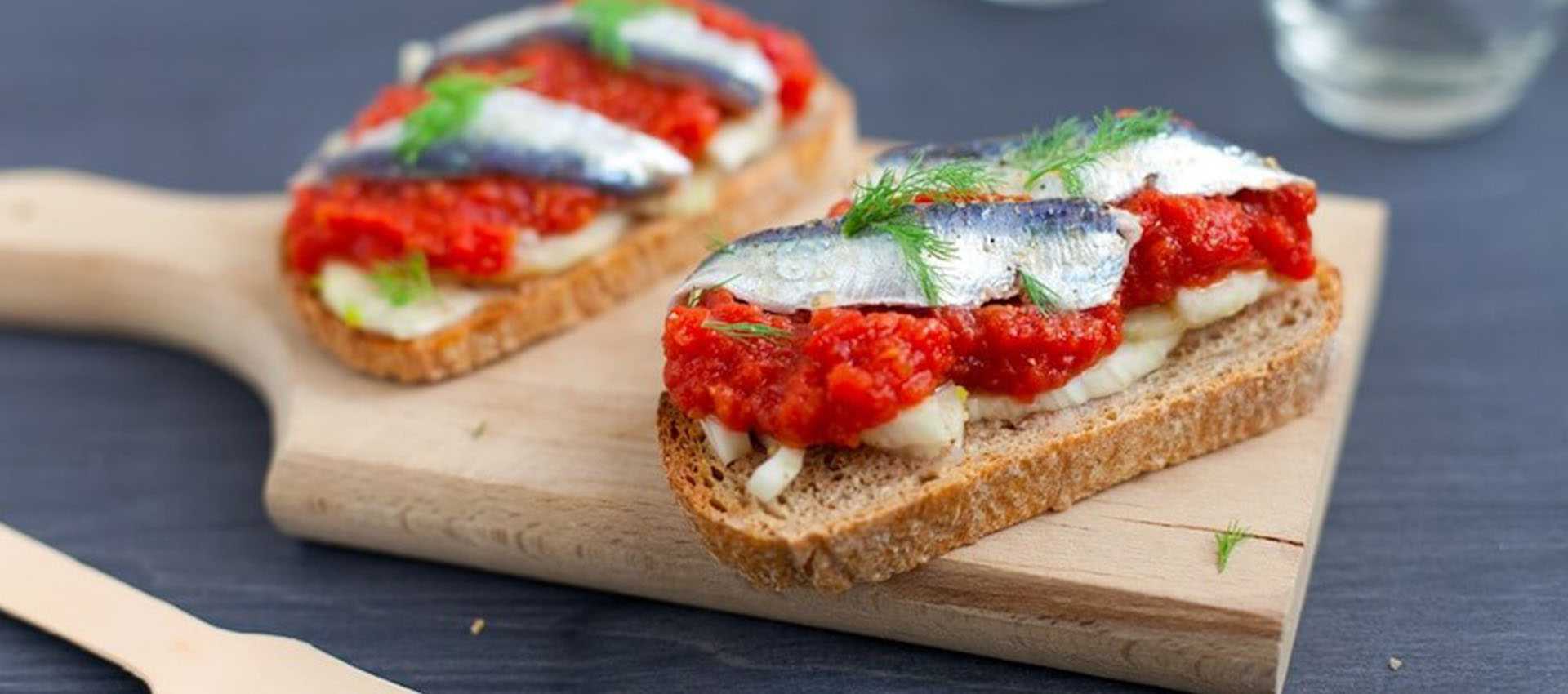 Bruschetta med marinerte sardiner og Polpa