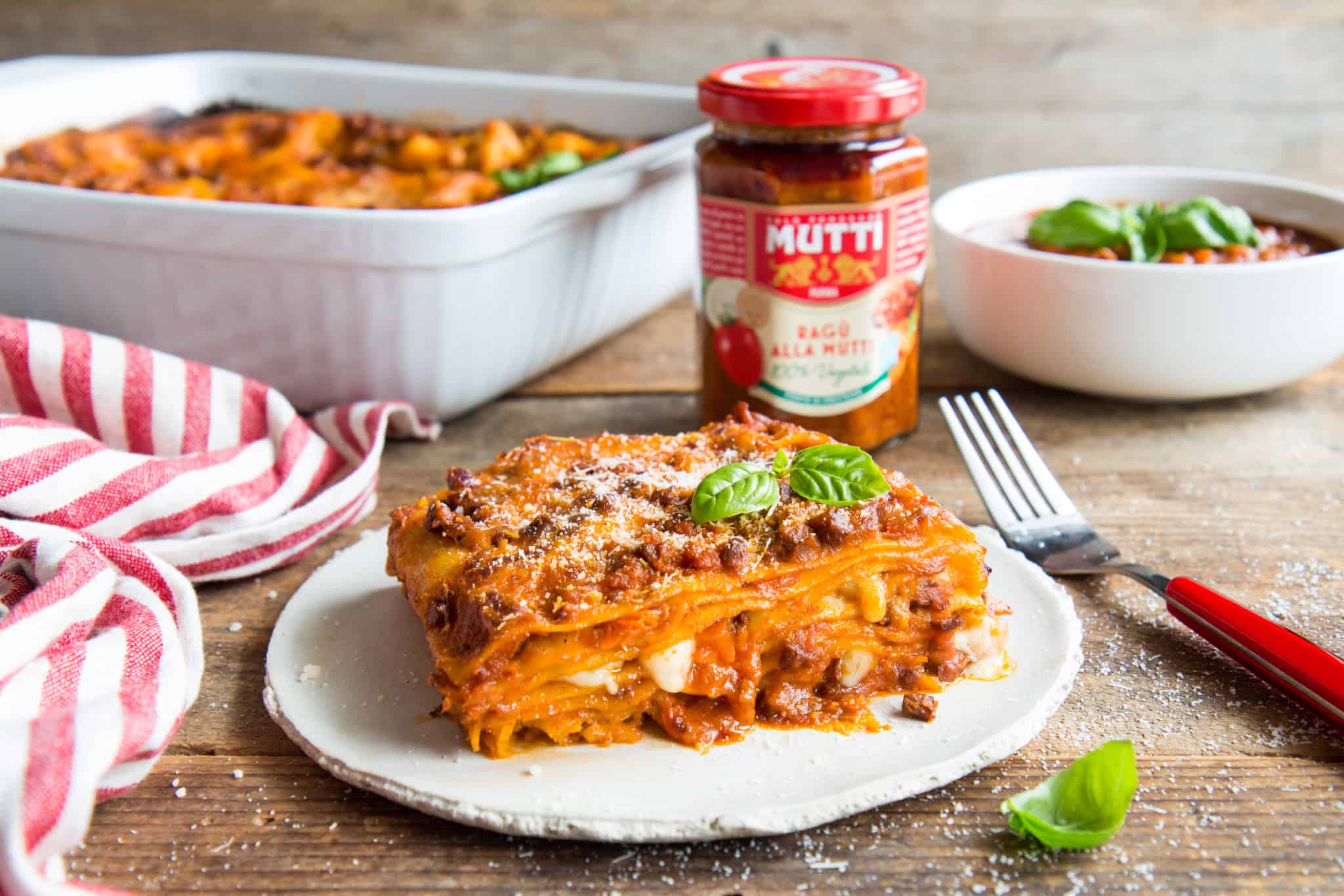 Lasagne with Mutti Vegan Bolognese recipe | Mutti Recipe