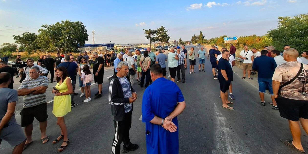 Техника и производители на протеста в Сливен