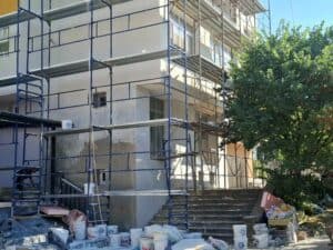 Санирането на блок 3 на улица „Владислав Очков“ в Сливен