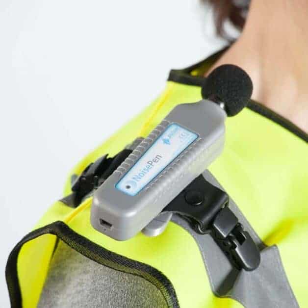 Worker wearing a NoisePen NoisePen Personal Sound Exposure Meter on the shoulder to measure personal noise exposure