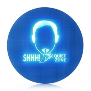 El Pulsar SafeEar activado por ruido señal de advertencia que muestra "Shhh Zona tranquila" mensaje