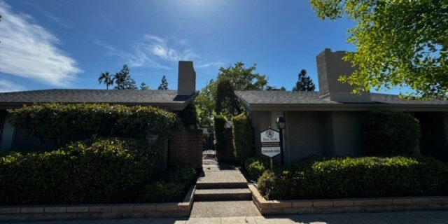 6215 N. Palm Apartments