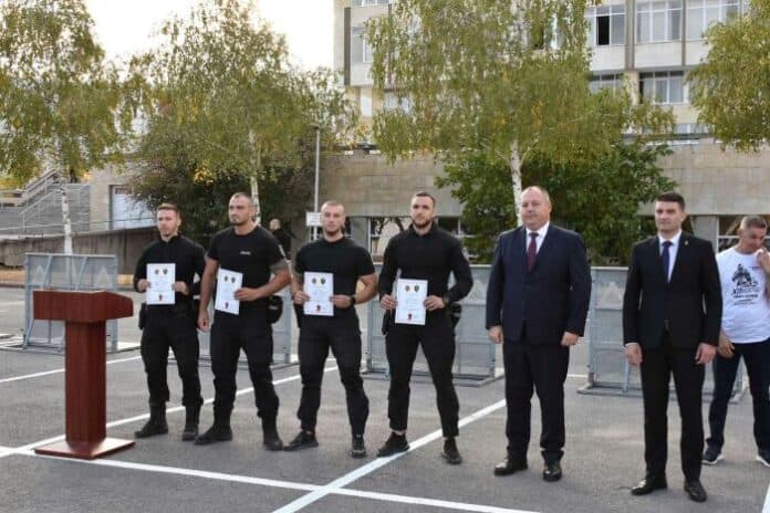 Сливенски полицаи от сектор „Специални тактически действия“ на турнира „Калоян и Иван“
