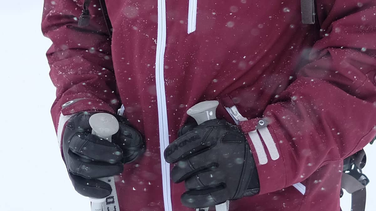 Best Ski Gloves Under 100 Top 5 of 2023 SnowSunSee