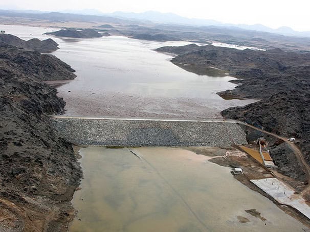 A skyscraper view of a dam on Lake Masak, 12 kilometers east of the Saudi port city of Jeddah. AFP.