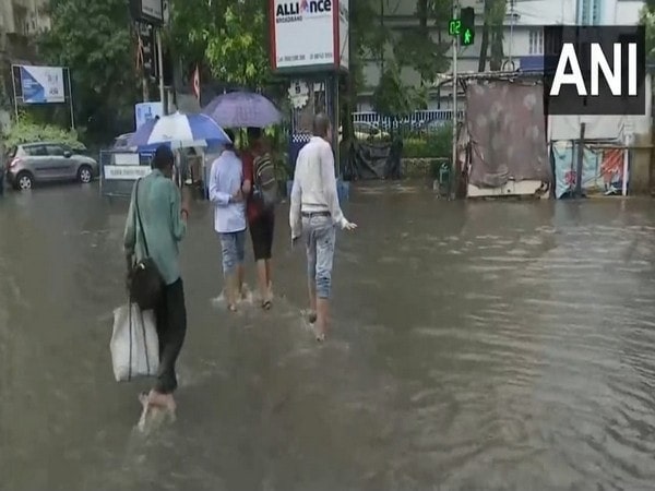 West Bengal: Heavy Rain Causes Waterlogging In Kolkata