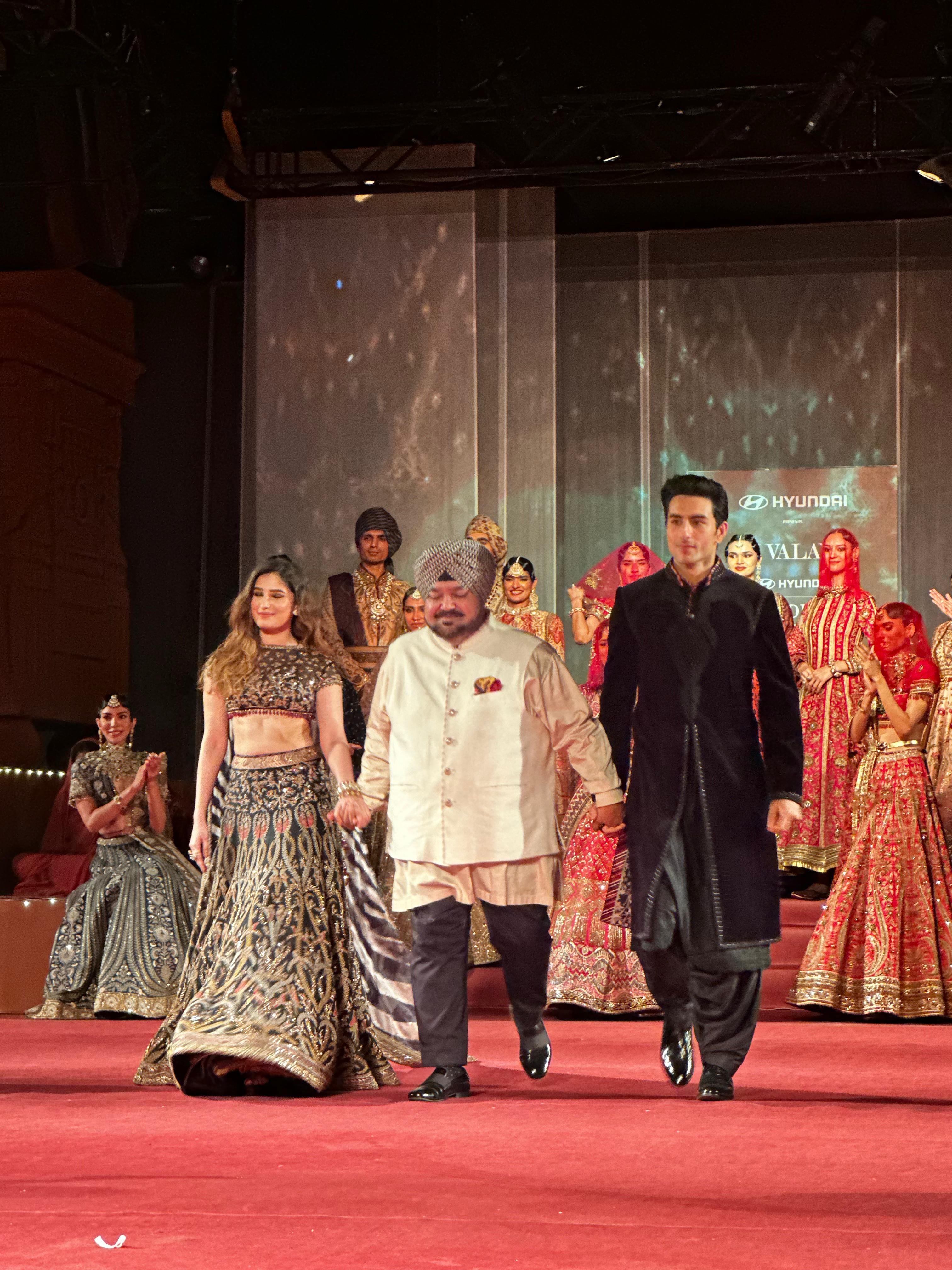 Ibrahim Ali Khan, Rasha Thadani debut at India Couture Week 2025 as JJ  Valaya's showstoppers
