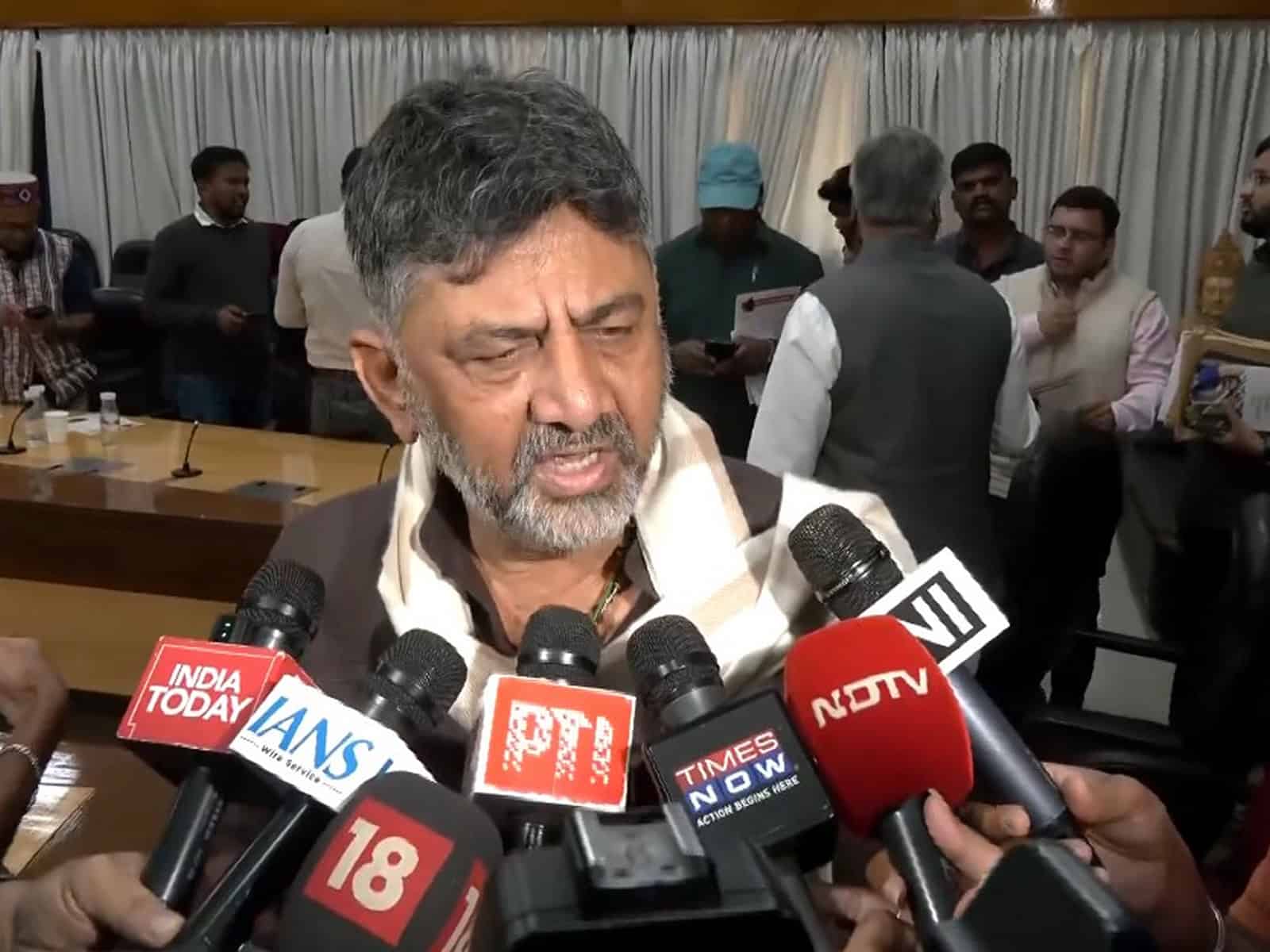 There was no violence until Janardhan Reddy was allowed into Ballari":  Karnataka DCM DK Shivakumar