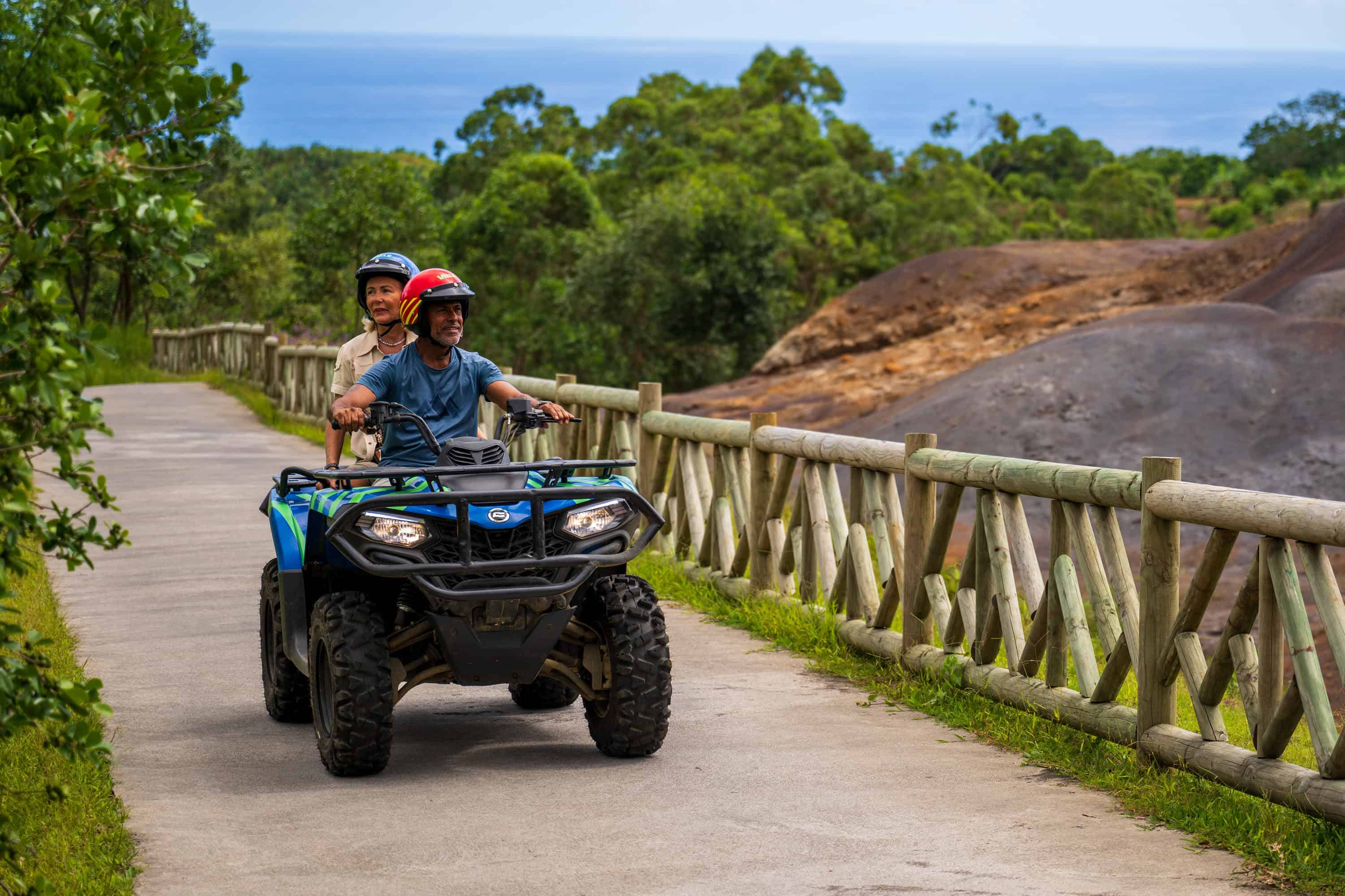 Couple experiencing quad together, Vallé Adventure Activity