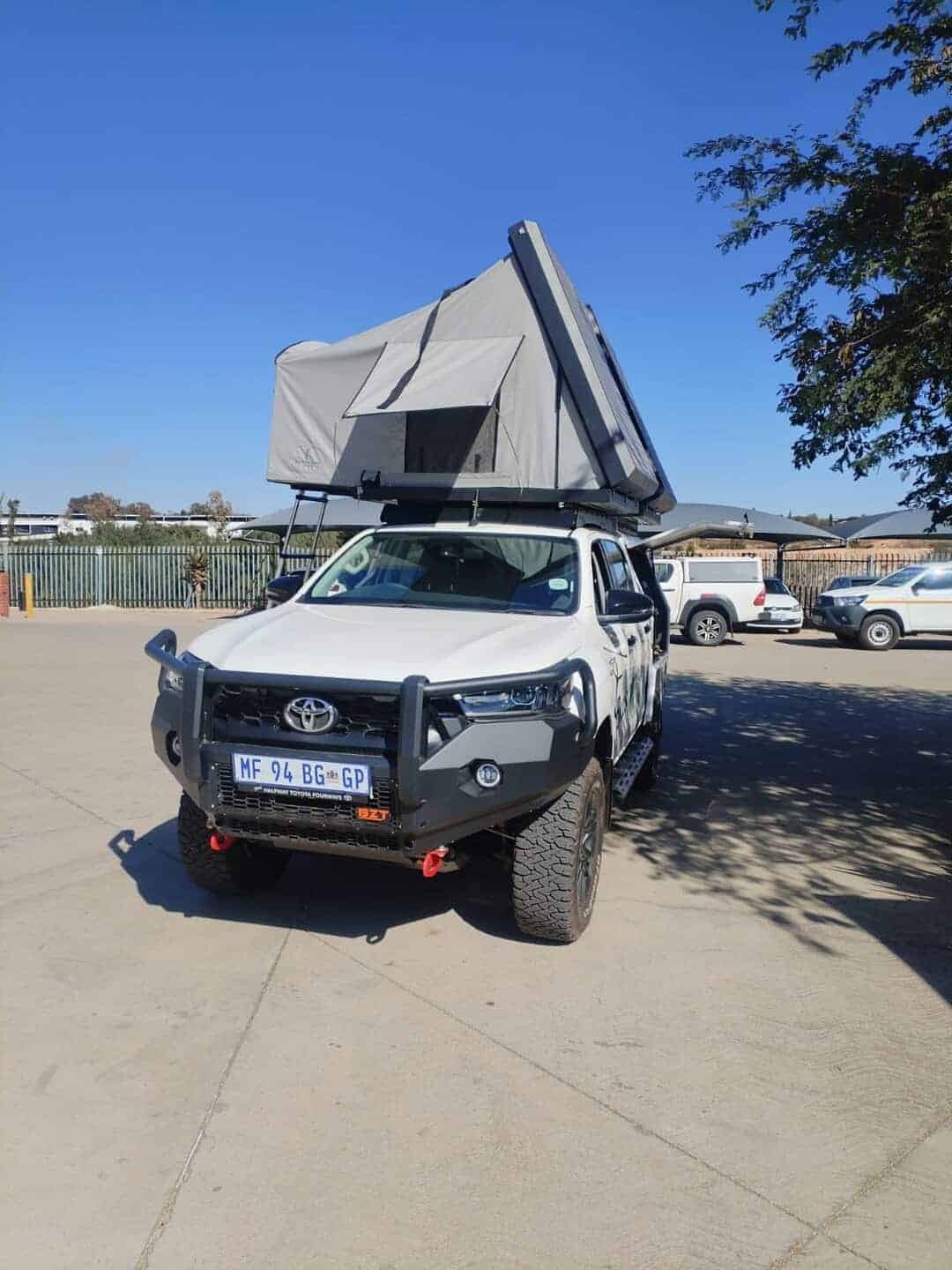 Toyota Hilux Double Cab 4x4 Safari Lux