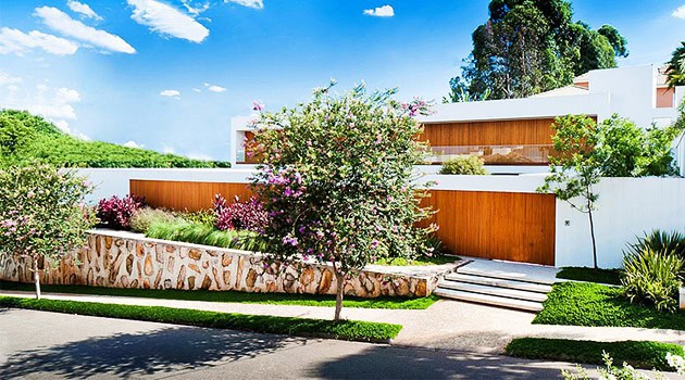 Urban Residence by Marcelo Sodré in Sao Paulo, Brazil