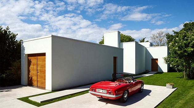 Villa J2 by Jonas Lindvall in Falsterbo, Sweden