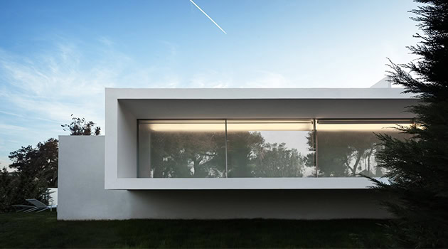 Breeze House by Fran Silvestre Arquitectos in Castellón, Spain