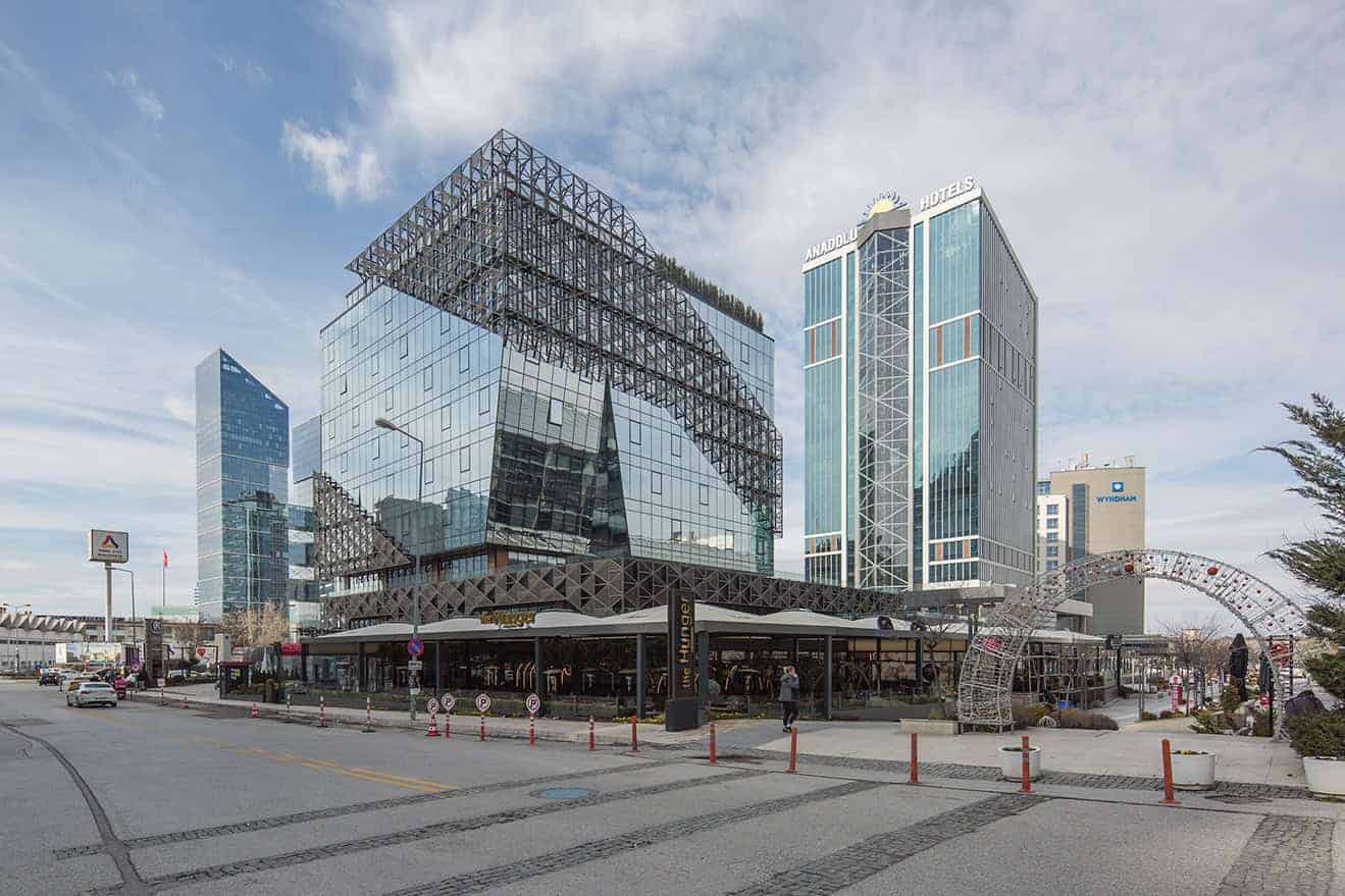 An Unusal Façade: Söğütözü Business Centre