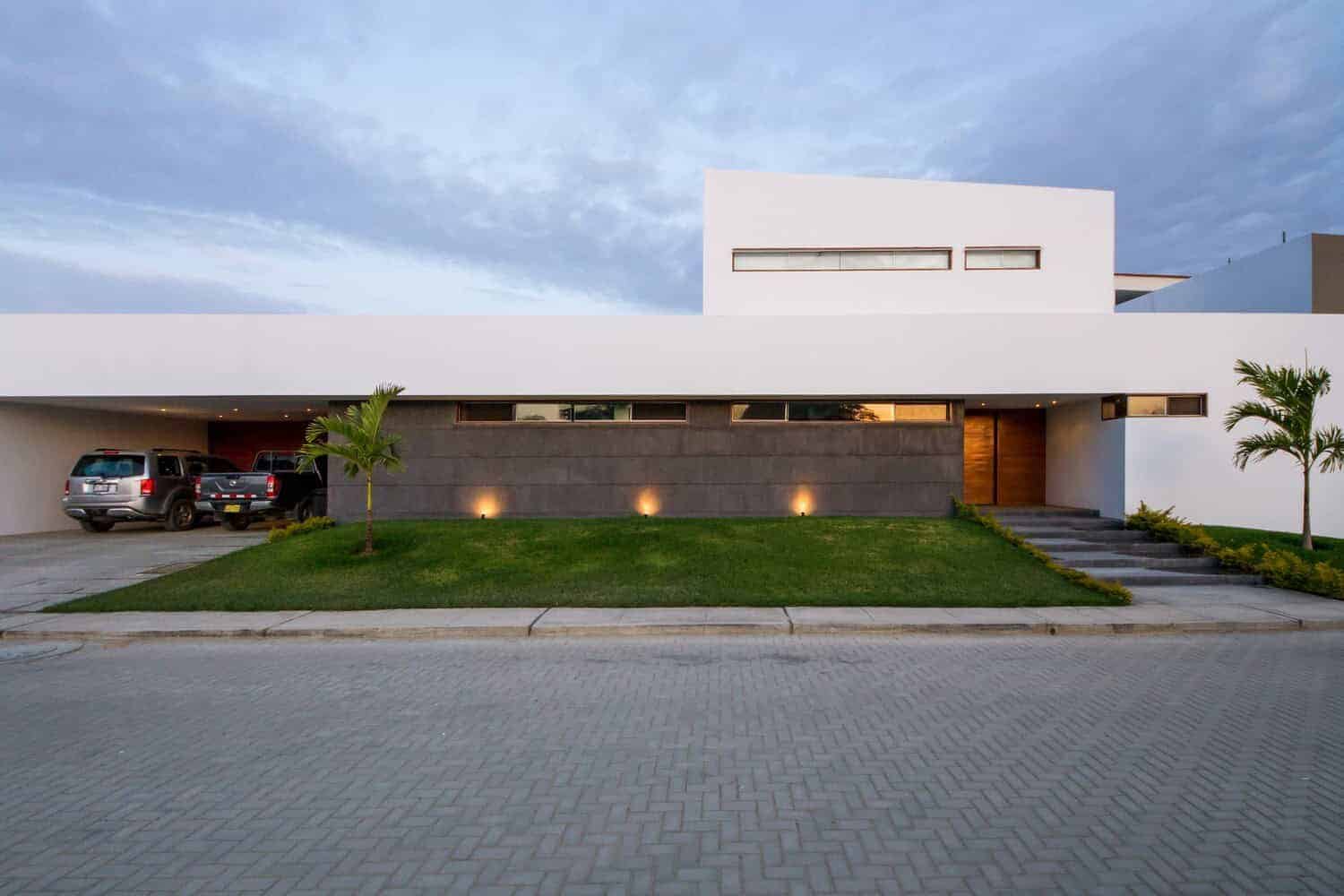PL House by AI2 Design in Piura, Peru